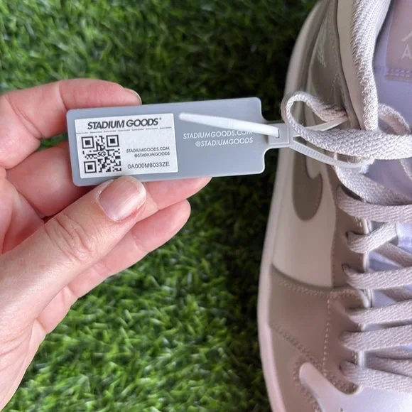 AIR JORDAN 1 MID Linen size 9.5 - Picture 7 of 10